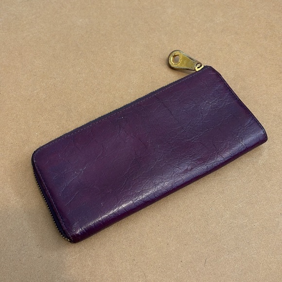 Purple Mulberry zippered wallet - Picture 3 of 5